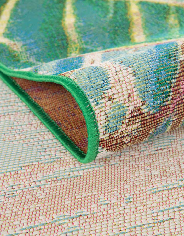 Firman Washable Floral Indoor / Outdoor Rug 10' Round